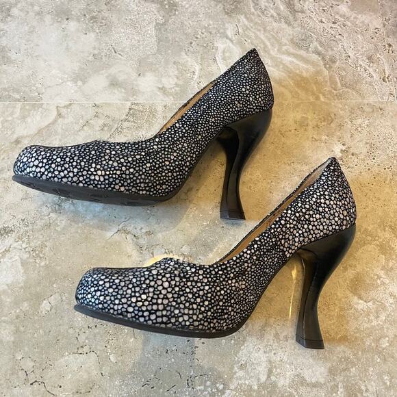 John Fluevog " ATTENTION " Mid High Heels Rounded Toes Women's Shoes Size 6 - Picture 4 of 8
